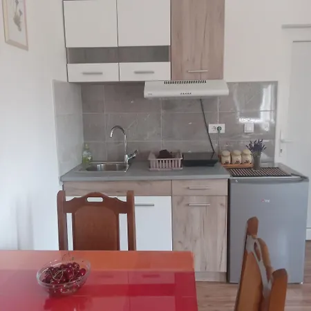 Apartament Limes *